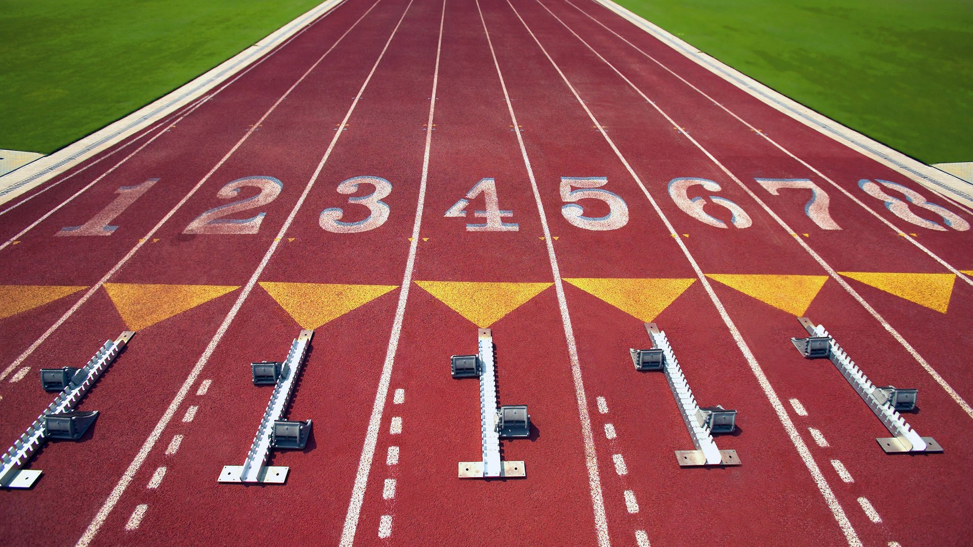 国际足联世界杯2026-穆古鲁扎三赛季高光表现，雄鹿球迷沸腾！
